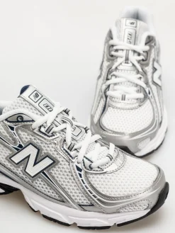 New Balance 740 Shoes