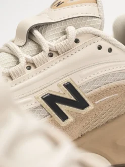 New Balance 1000 Shoes
