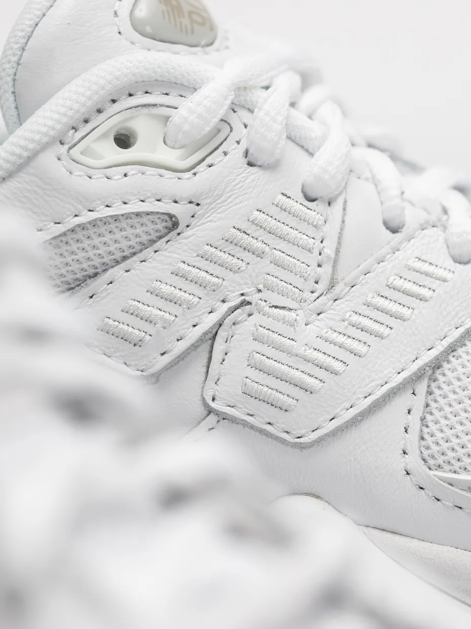 New Balance 9060 Shoes
