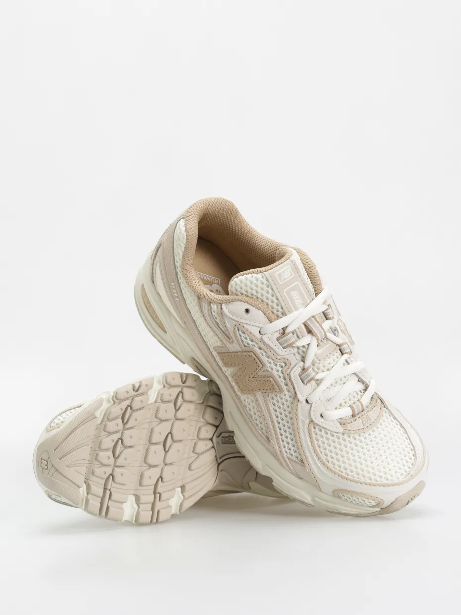 New Balance 740 Shoes