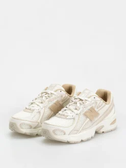 New Balance 740 Shoes
