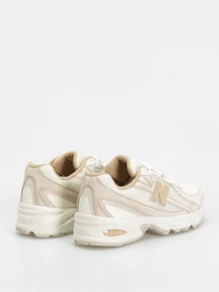 New Balance 740 Shoes