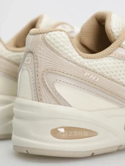 New Balance 740 Shoes