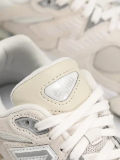 New Balance 9060 Shoes