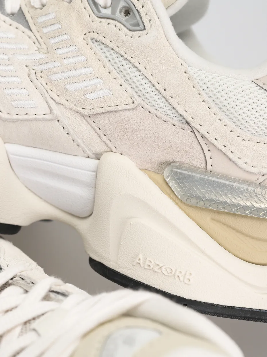 New Balance 9060 Shoes