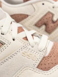 New Balance 550 Wmn Shoes