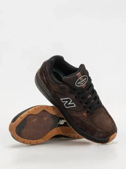 New Balance Shoes 933