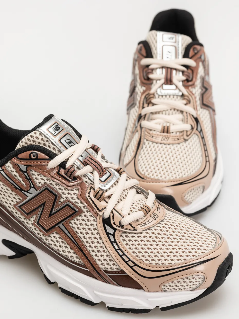 New Balance Shoes 740