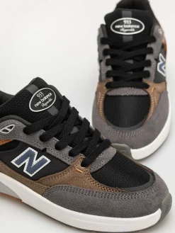 New Balance Shoes 933