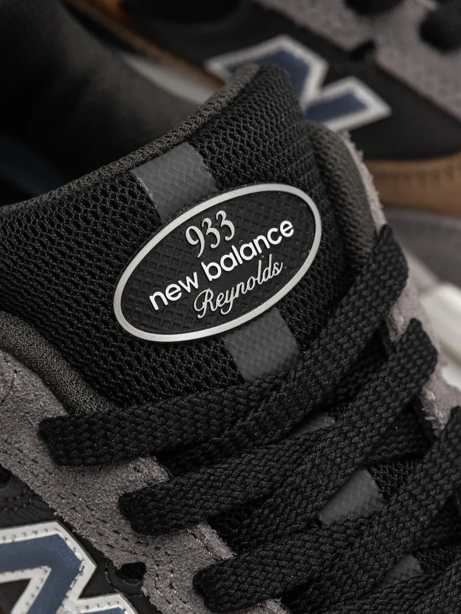 New Balance Shoes 933