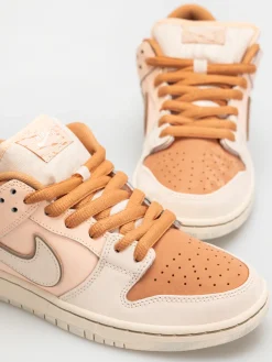 Nike SB Dunk Low Pro Prm Shoes
