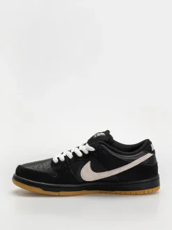 Nike SB Dunk Low Pro Shoes