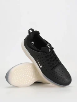 Nike SB Nyjah 3 Shoes