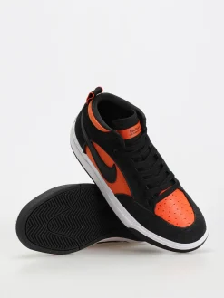 Nike SB React Leo Shoes
