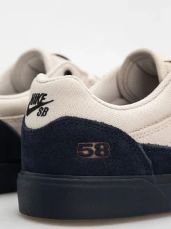 Nike SB Shoes Malor Te
