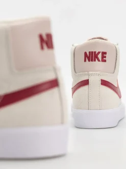 Nike SB Zoom Blazer Mid Shoes