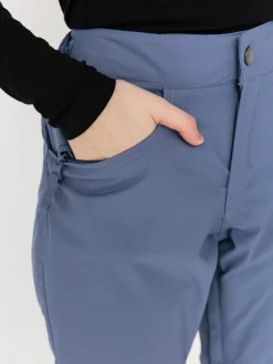 Womens Roxy Snowboard pants Backyard